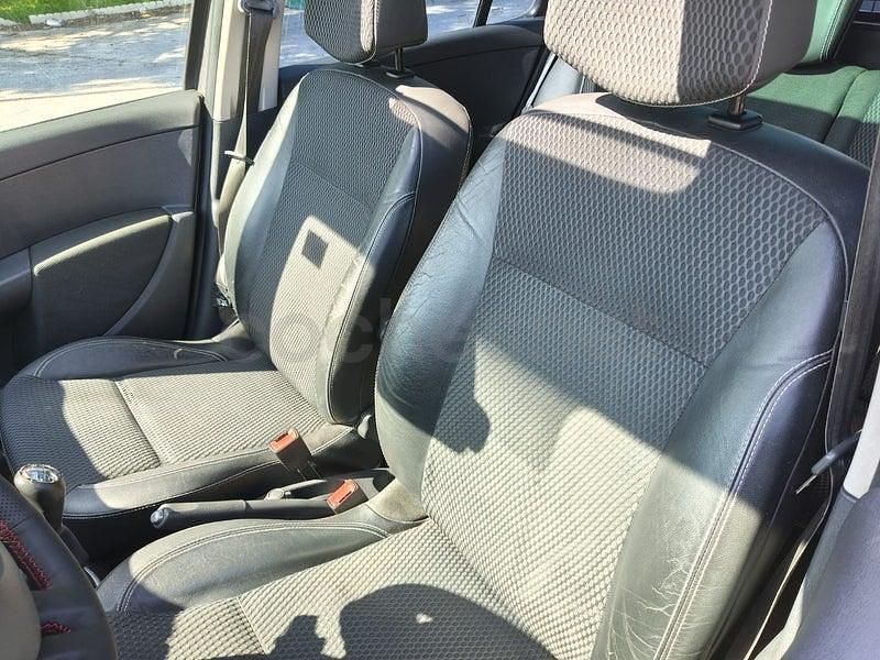 Usado Renault Clio GrandTour Expression 100 CV (73 kW) 2010 Gris / plata Familiar