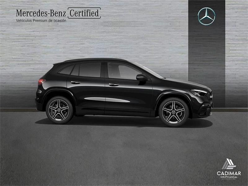 Usado Mercedes GLA200 150 CV (110 kW) 2024 Negro SUV