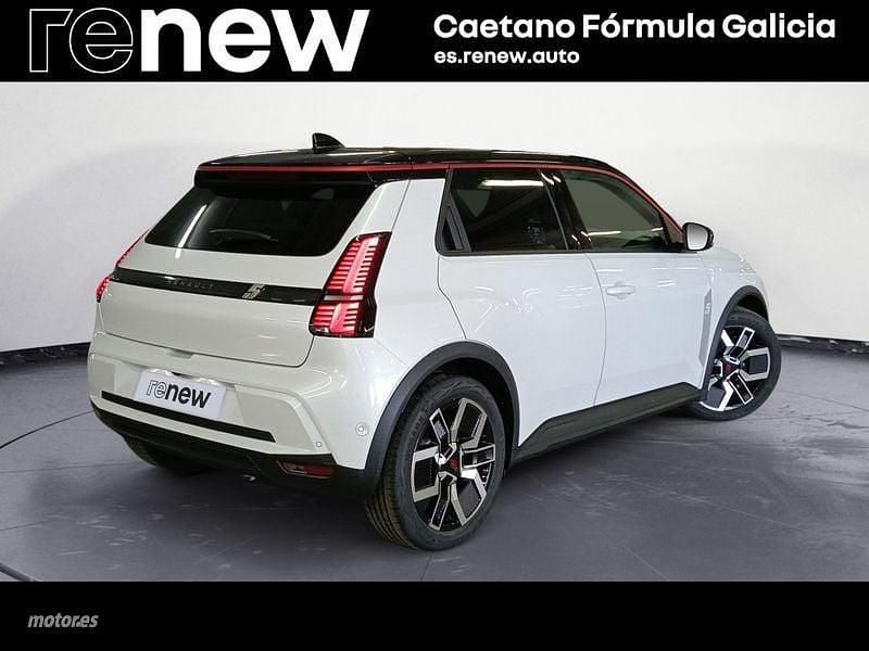 Usado Renault 5 E-Tech Techno 88 kW (120 CV) 2025 Blanco Berlina