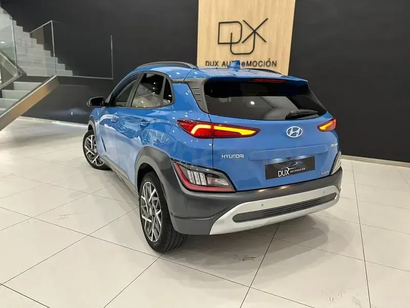 Używany Hyundai Kona Style 141 KM (103 kW) 2022 Niebieski SUV
