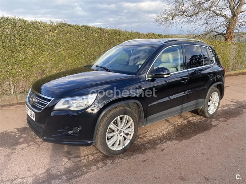 Usado VW Tiguan R-line 140 CV (102 kW) 2008 Negro SUV