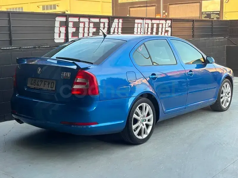 Usado Skoda Octavia RS 170 CV (125 kW) 2008 Azul Berlina