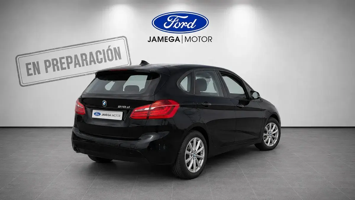 Usado BMW 225 Active Tourer iPerformance 220 CV (161 kW) 2021 Negro Monovolumen