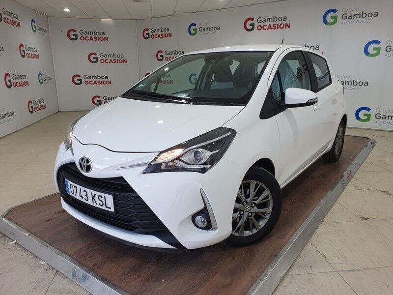 Usado Toyota Yaris Active 69 CV (50 kW) 2018 Blanco