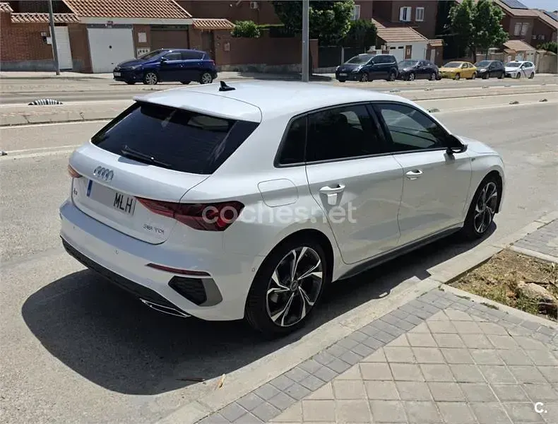 Usado Audi A3 S-Line 150 CV (110 kW) 2023 Blanco Berlina