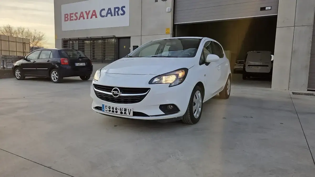 Usado Opel Corsa Selective 90 CV (66 kW) 2019 Blanco Utilitario