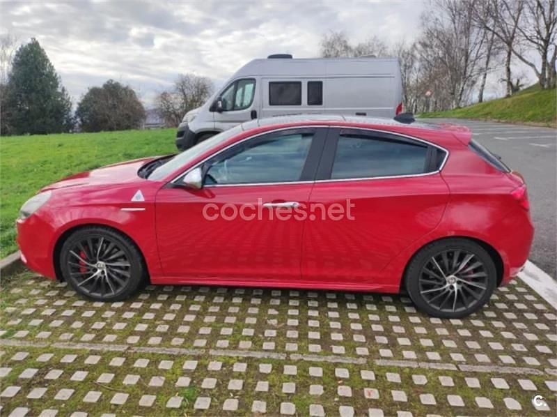 Usado Alfa Romeo Giulietta Quadrifoglio Verde 235 CV (172 kW) 2011 Rojo Berlina
