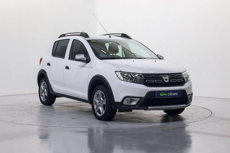Usado Dacia Sandero Essentiel 95 CV (69 kW) 2020 Blanco Utilitario