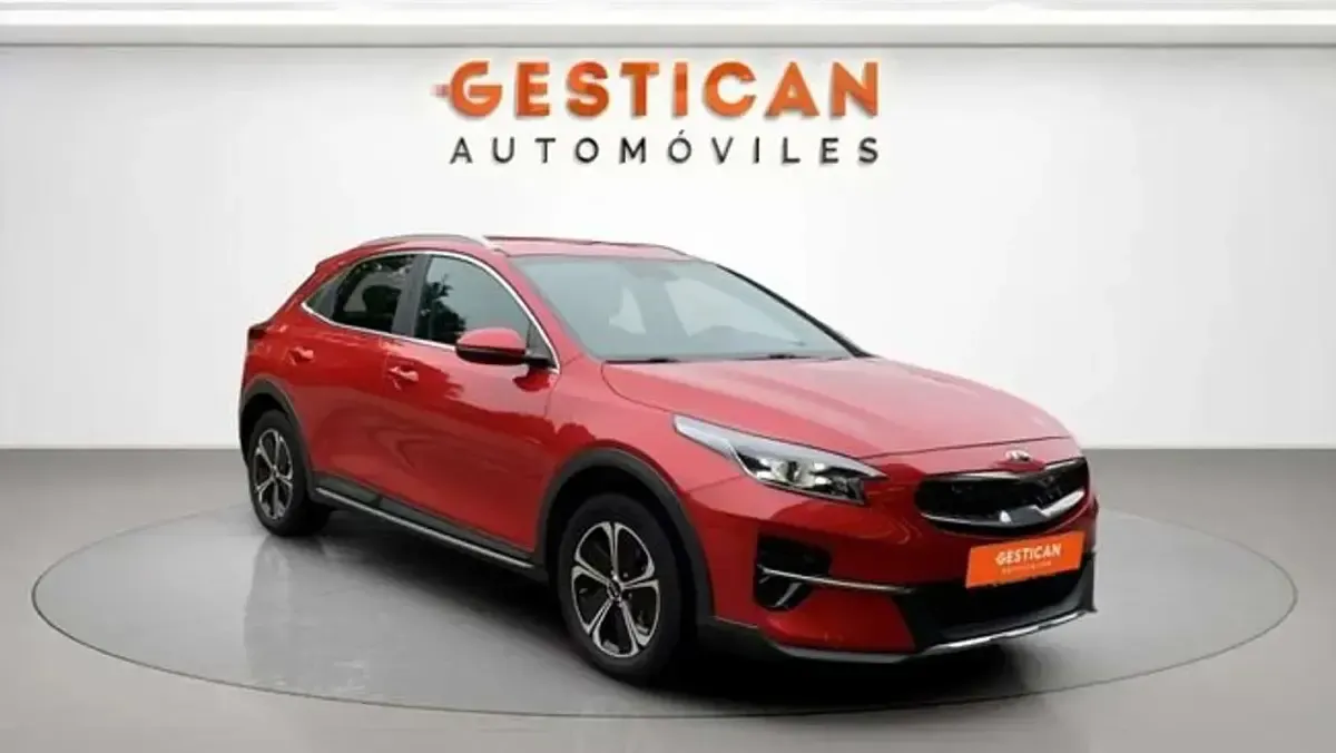 Usado Kia XCeed 141 CV (103 kW) 2022 Rojo SUV