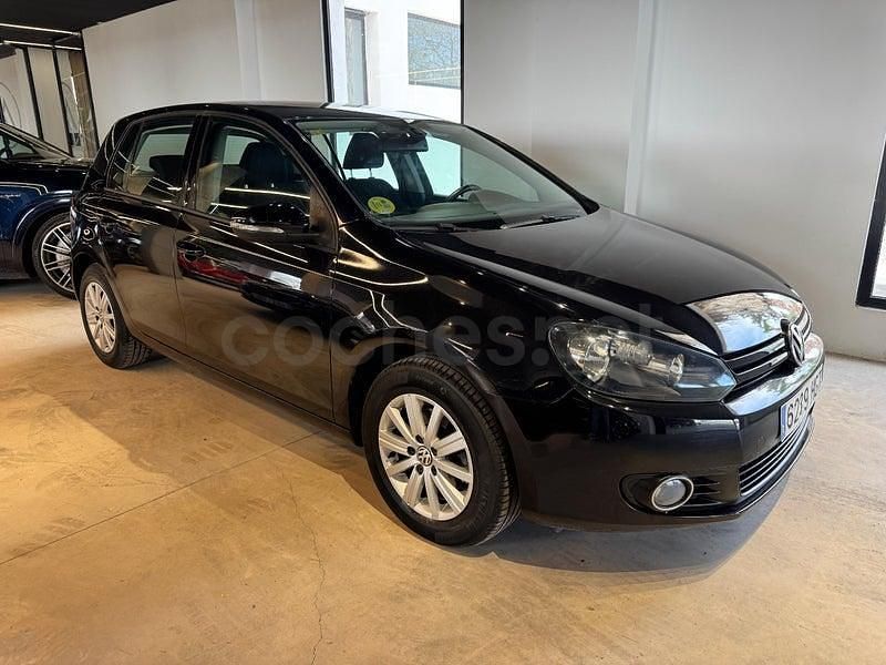 Usado VW Golf VII Advance 105 CV (77 kW) 2012 Negro Berlina