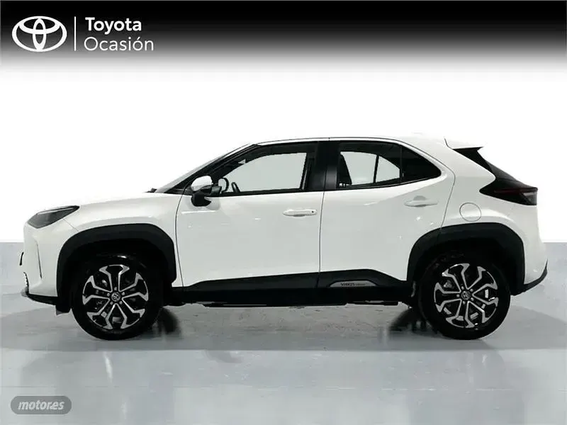 Usado Toyota Yaris Cross Active 116 CV (85 kW) 2022 Blanco SUV