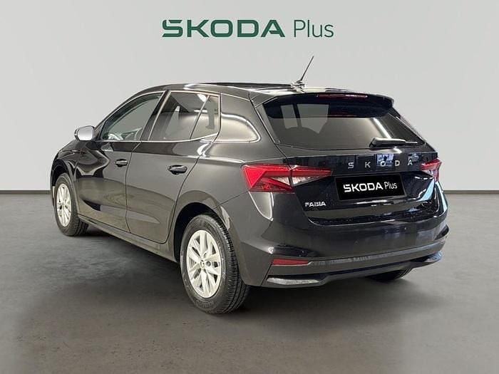 Usado Skoda Fabia Selection 116 CV (85 kW) 2025 Negro Utilitario
