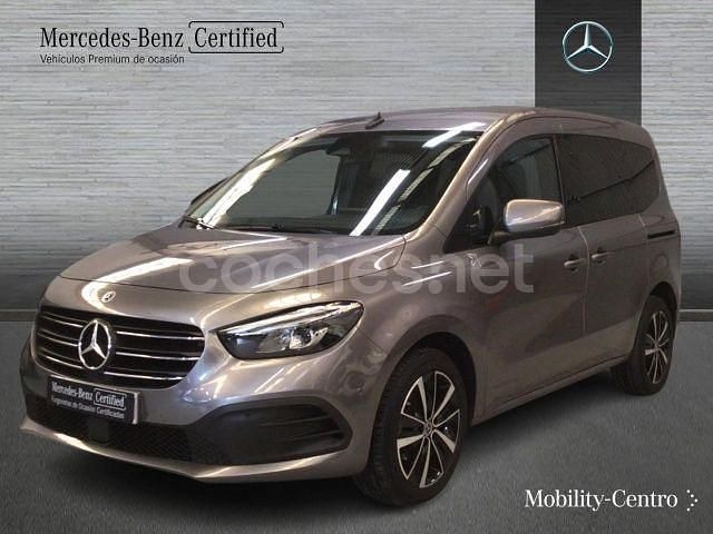 Gris / plata Usado 2023 Mercedes T180 Monovolumen | 26.000 € (Precio justo) - Imagen 1/4