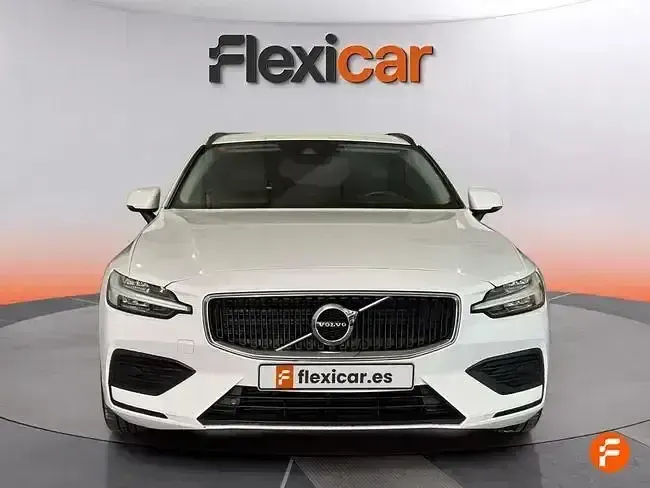Usado Volvo V60 150 CV (110 kW) 2019 Blanco Familiar