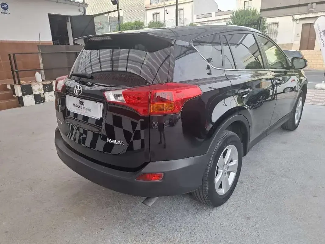 Usado Toyota RAV4 Active 124 CV (91 kW) 2013 Negro SUV