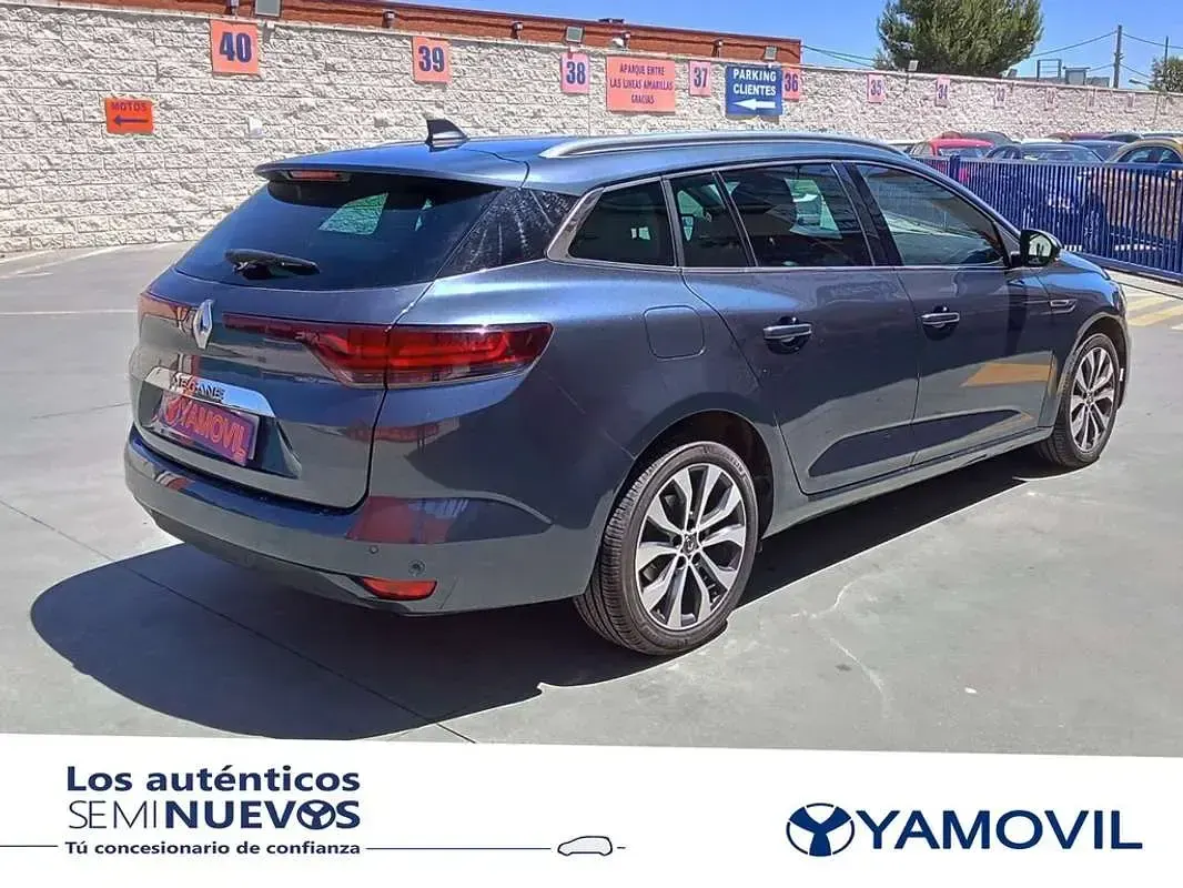 Usado Renault Mégane GrandTour Techno 140 CV (102 kW) 2023 Gris Familiar