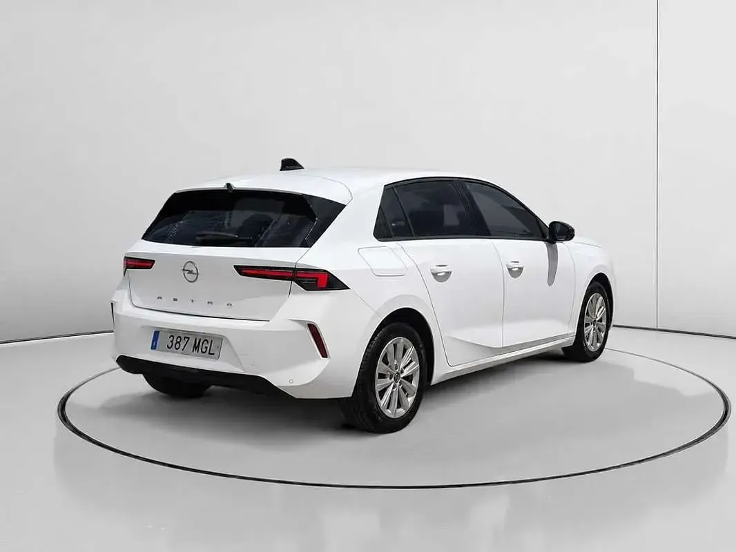 Usado Opel Astra Edition 131 CV (96 kW) 2023 Blanco Utilitario