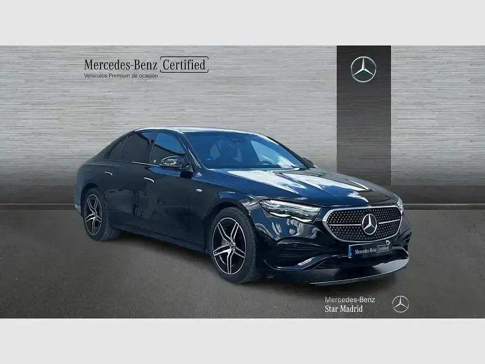 Usado Mercedes E300 AMG line 313 CV (230 kW) 2025 Otro Berlina