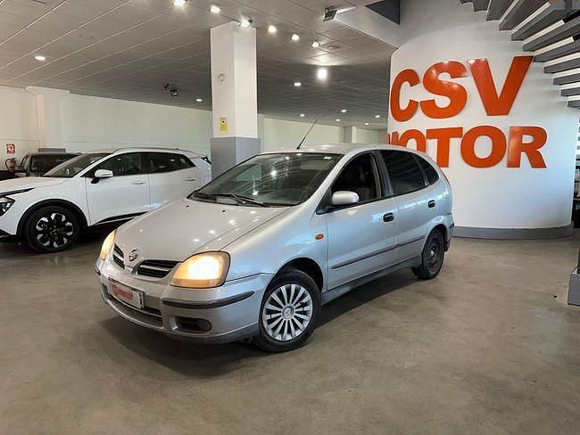 Usado Nissan Almera Acenta 120 CV (88 kW) 2004 Azul