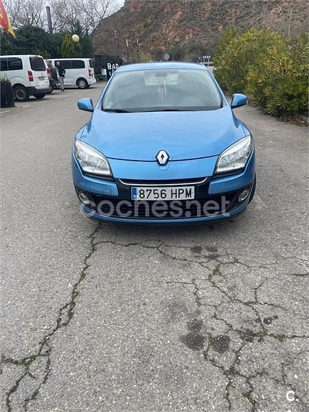 Usado Renault Mégane LIMITED 115 CV (84 kW) 2014 Azul Berlina