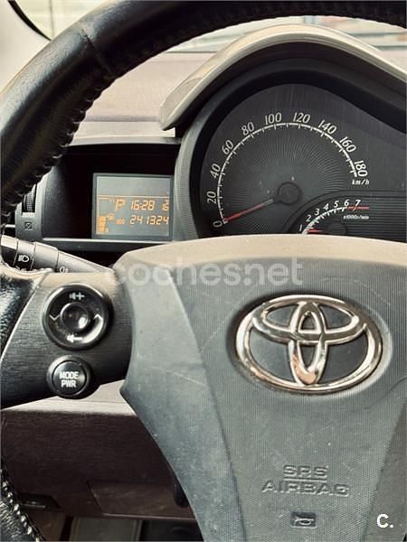 Usado Toyota iQ 68 CV (50 kW) 2009 Negro Utilitario