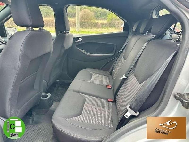 Usado Ford Ka Plus Ultimate 86 CV (63 kW) 2019 Gris Utilitario