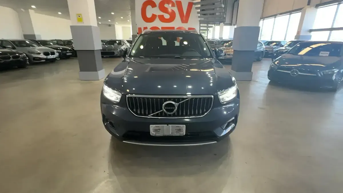 Usado Volvo XC40 Inscription 262 CV (192 kW) 2021 Azul SUV
