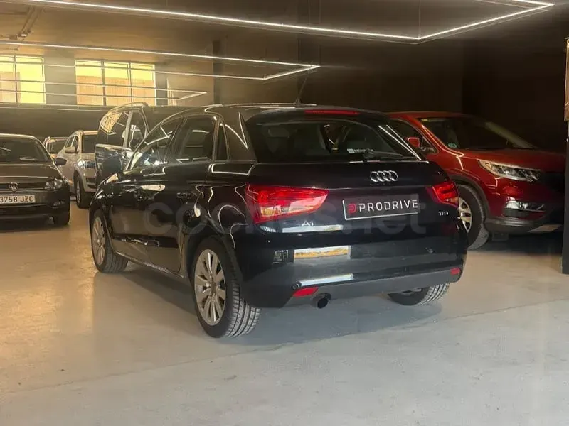 Usado Audi A1 Sportback Attraction 86 CV (63 kW) 2014 Negro Utilitario