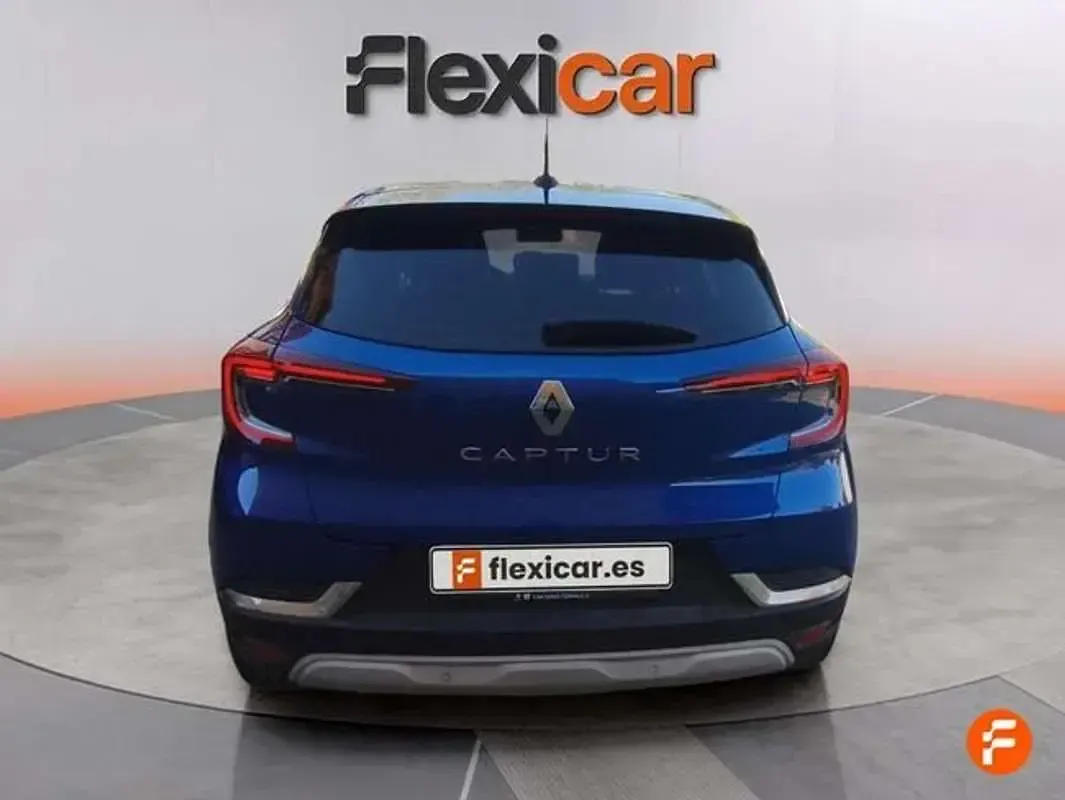 Usado Renault Captur Techno 91 CV (66 kW) 2022 Gris SUV