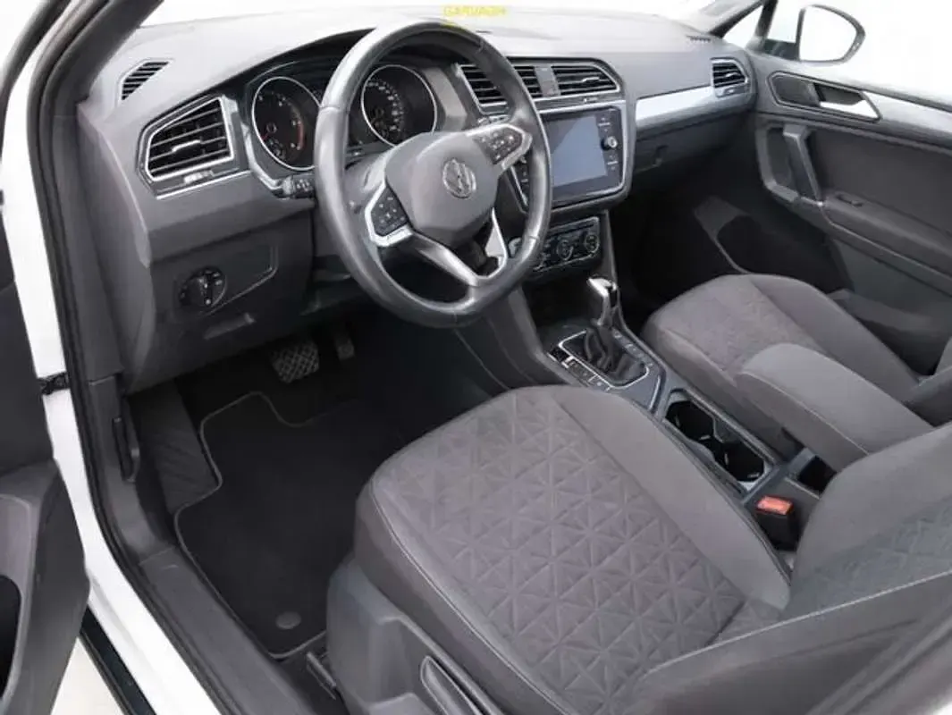 Usado VW Tiguan Life 150 CV (110 kW) 2021 Azul SUV