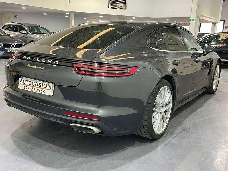 Usado Porsche Panamera 4 462 CV (339 kW) 2019 Gris Berlina