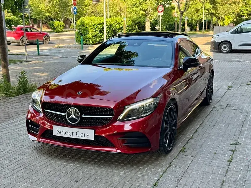 Käytetty Mercedes C220 194 HP (142 kW) 2023 Punainen Coupe - kaksiovinen