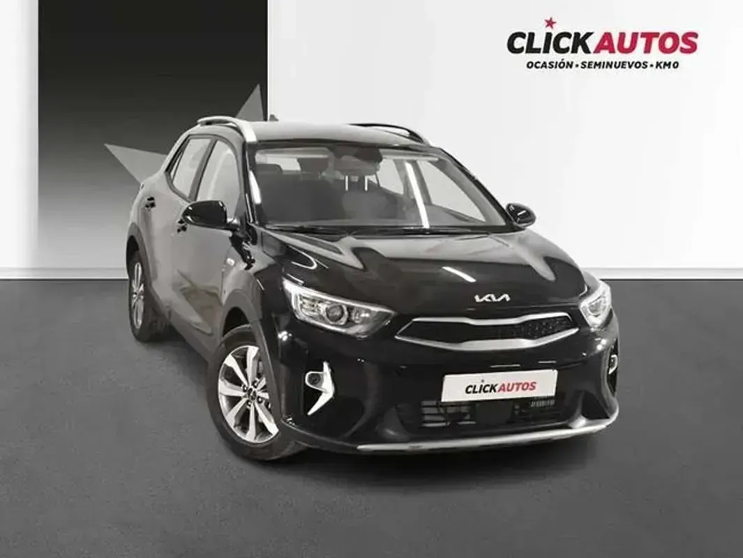 Usado Kia Stonic Active 101 CV (74 kW) 2026 Negro SUV