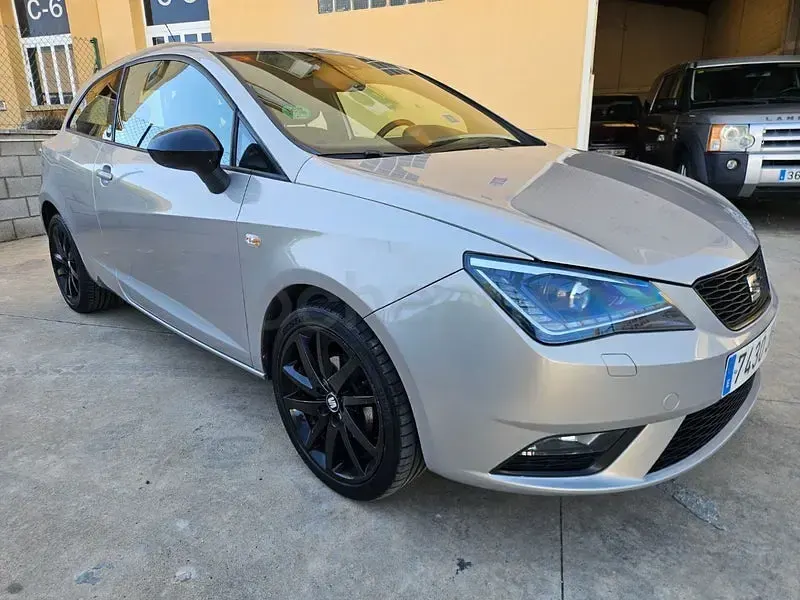 Usado Seat Ibiza SC I-Tech 105 CV (77 kW) 2014 Beige Utilitario