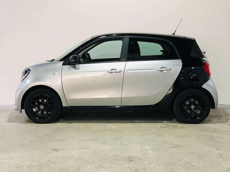 Usado Smart ForFour Passion 90 CV (66 kW) 2017 Gris Utilitario