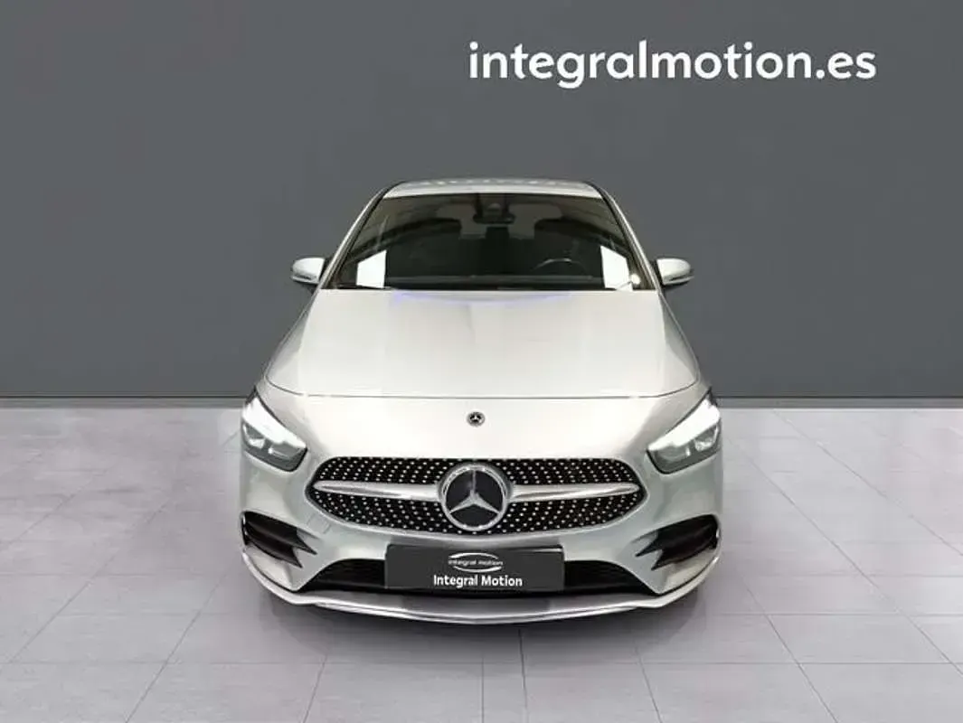 Usado Mercedes B180 116 CV (85 kW) 2019 Blanco Utilitario
