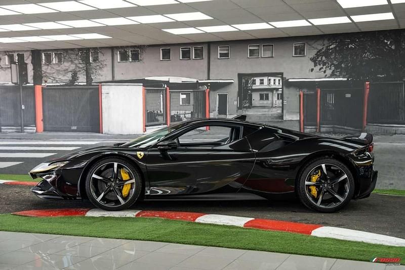 Usado Ferrari SF90 1001 CV (736 kW) 2021 Negro Coupe