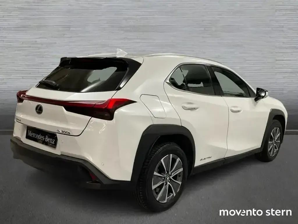 Usado Lexus UX 150 kW (204 CV) 2022 Blanco SUV