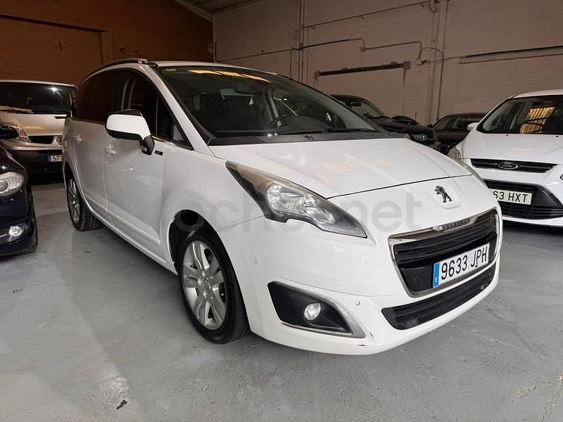 Usado Peugeot 3008 Allure 130 CV (95 kW) 2016 Blanco Berlina