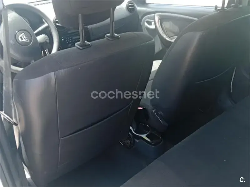 Usado Dacia Duster Ambiance 105 CV (77 kW) 2011 Blanco SUV