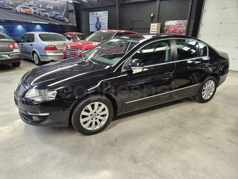 Usado VW Passat Highline 160 CV (117 kW) 2008 Negro Familiar