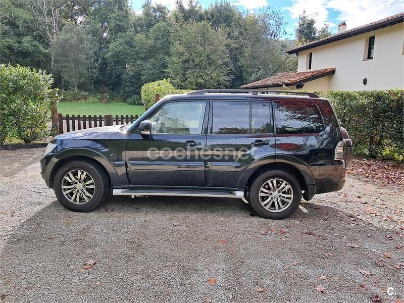 Usado Mitsubishi Montero Motion 200 CV (147 kW) 2015 Negro SUV