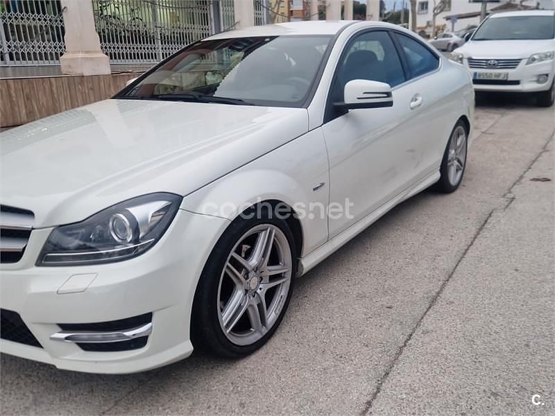 Usado Mercedes C220 170 CV (125 kW) 2012 Blanco Coupe