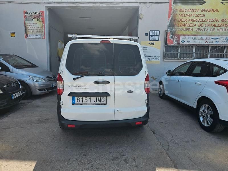 Usado Ford Tourneo Courier Ambiente 95 CV (69 kW) 2015 Blanco Monovolumen