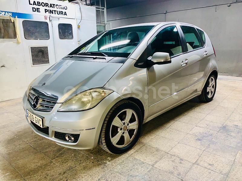 Gris / plata Usado 2010 Mercedes A180 Monovolumen | 2490 € (Buen precio) - Imagen 1/4