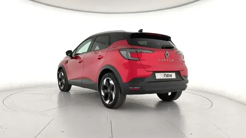 Usado Renault Captur Techno 100 CV (73 kW) 2025 Rojo SUV