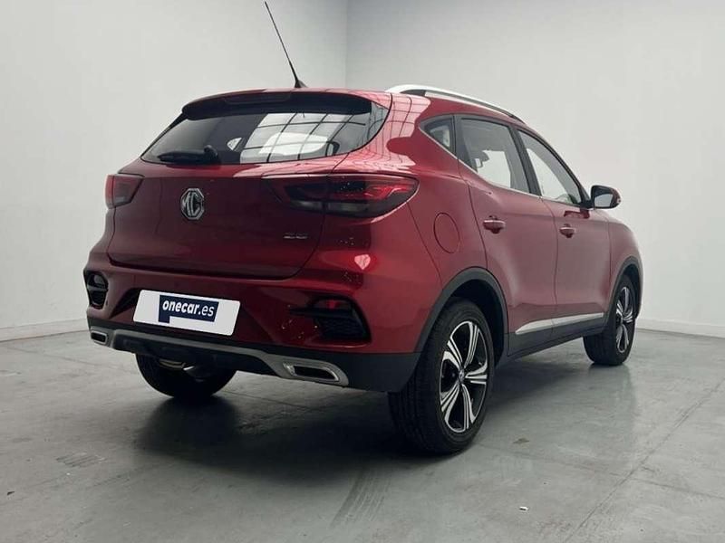 Usado MG ZS 106 CV (77 kW) 2023 Rojo SUV
