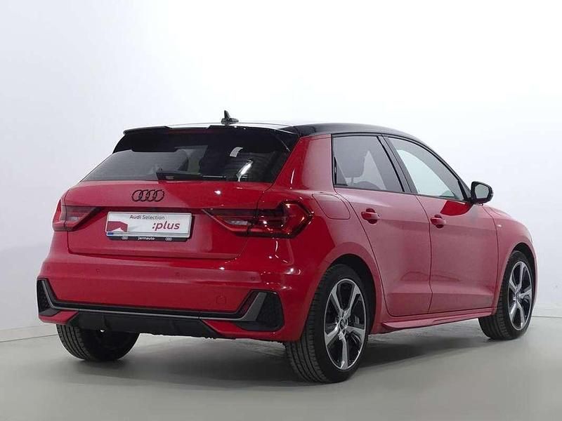 Usado Audi A1 Sportback Black Edition 150 CV (110 kW) 2022 Rojo Utilitario