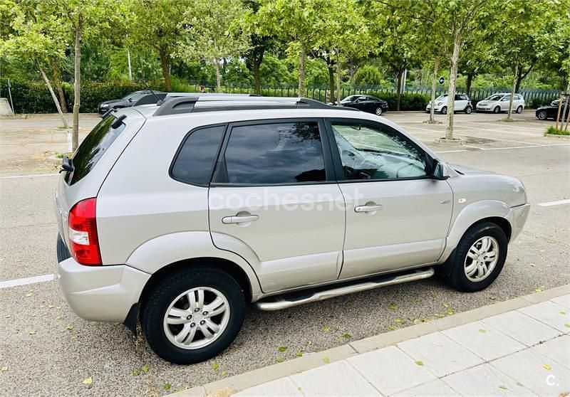 Gris / plata Usado 2006 Hyundai Tucson Style SUV | 7450 € (Precio justo) - Imagen 1/4