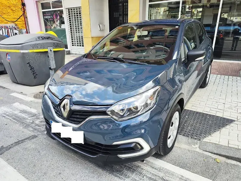 Usado Renault Captur Life 90 CV (66 kW) 2019 Gris / plata SUV